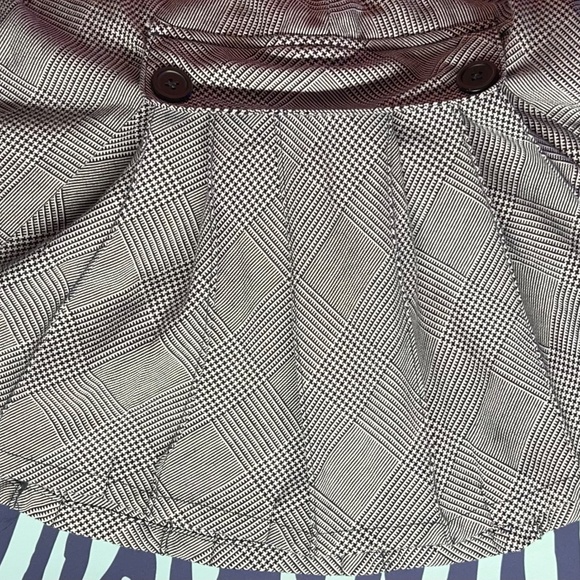 Land's End Girls Uniform Skirt - Picture 4 of 6